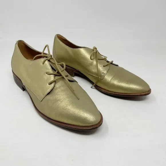 slim fit dress slacks Joyfolie Girls Valeria Heel in Light Gold, Size 11T main image 1